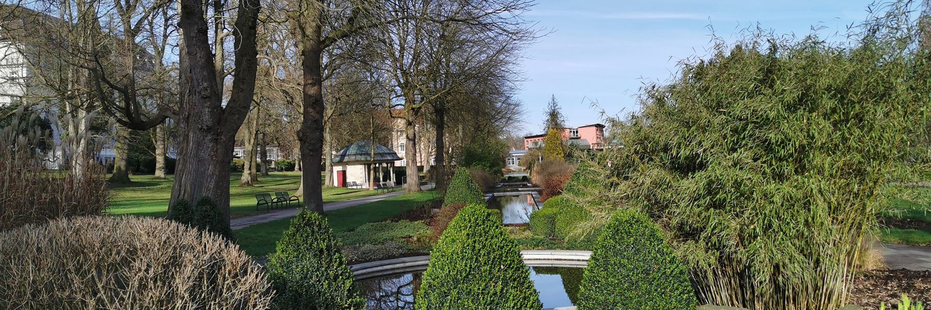 Wasserspiele und Bunnen 